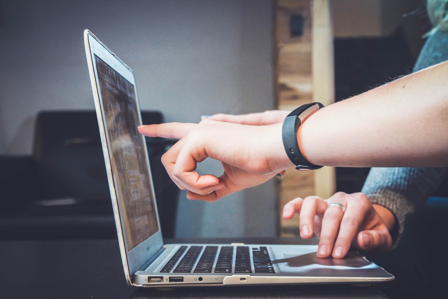 Achieving Success with Digital Entrepreneur Tips